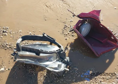 2017 Jeep Cherokee Limited 4X4 z USA, uszkodzony, nr VIN 1C4PJMDS0HW538141